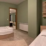 Olive Grand 8 To 10 Guests Balcony Parking *