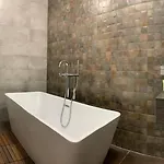 Olive Grand 8 To 10 Guests Balcony Parking * 潘波洛沃